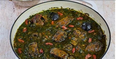  Khoresht-e Ghormeh Sabzi! A Symphony of Herbs and Tender Lamb in Shiraz's Culinary Tapestry