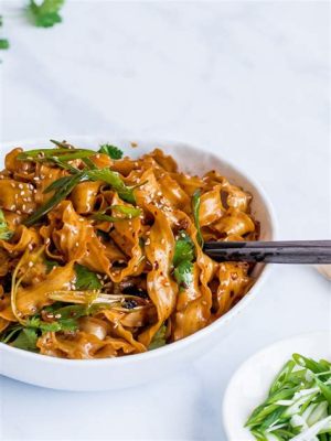   Spicy Rice Noodles met Geïnfuseerde Szechuan-Kruiden: Een Explosie van Smaken die Je Zintuigen Prikkelen!